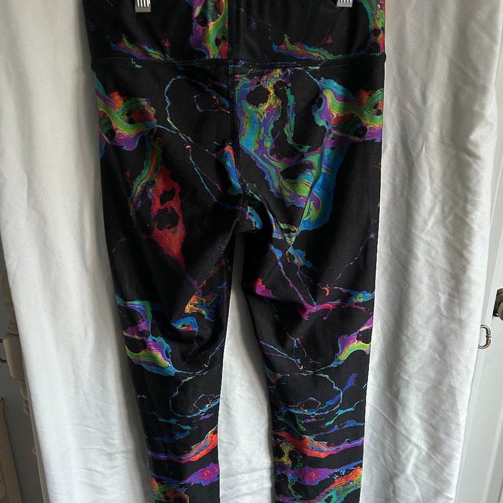 Terez Black Tie-Dye Pattern Workout Leggings